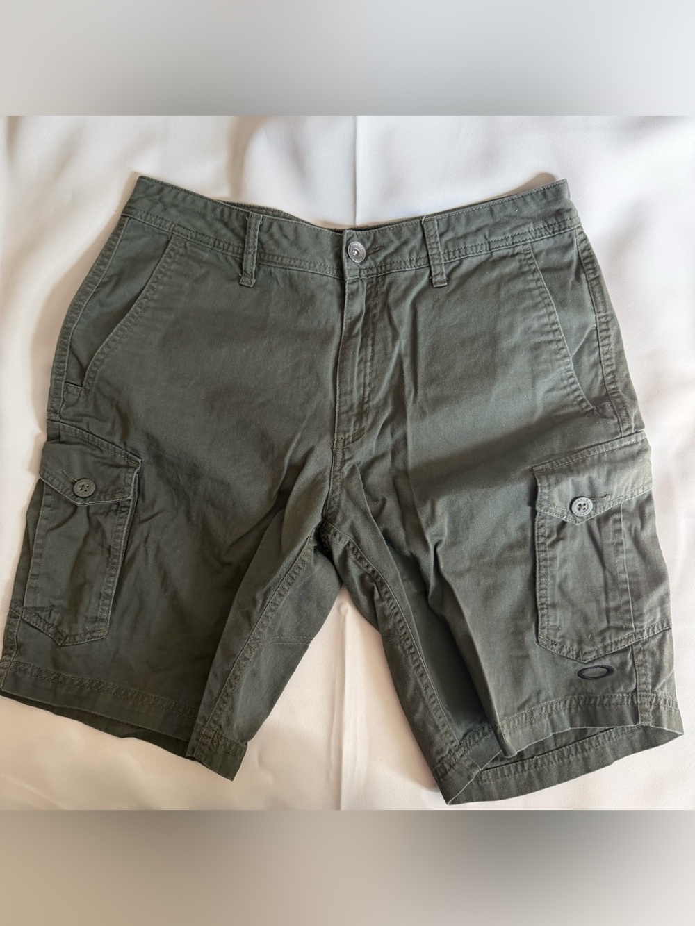 Men’s Oakley Cargo Shorts Olive Green 32